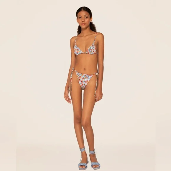 AGUA by A. Bendita Set - Sabina La Fania Bikini Top & Ipanema La Fania Bottoms - Picture 3 of 16